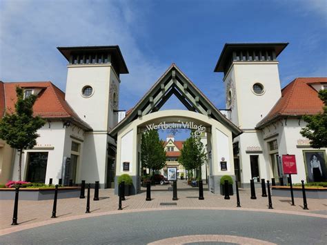 outlet markt wertheim village.